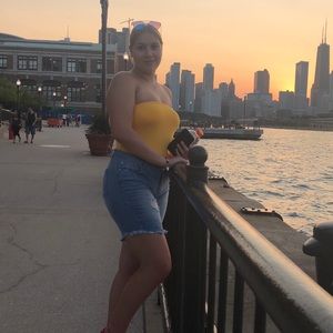 Meet your Posher, Alexandra